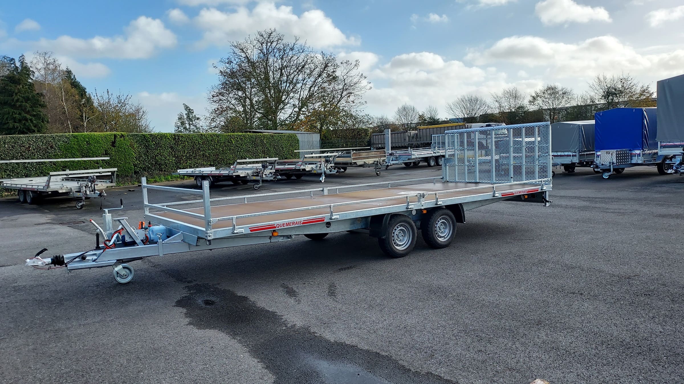 Plateau basculant hydraulique | Remorques Bretagne
